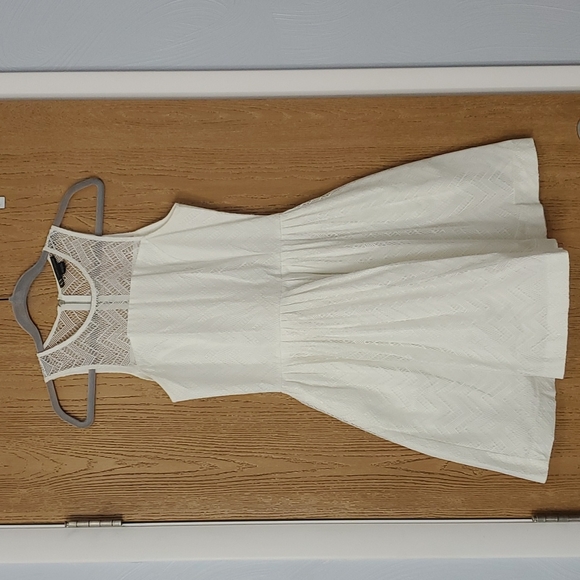 A/X Armani Exchange Dresses & Skirts - A/X Armani Exchange White Size 4 Dress